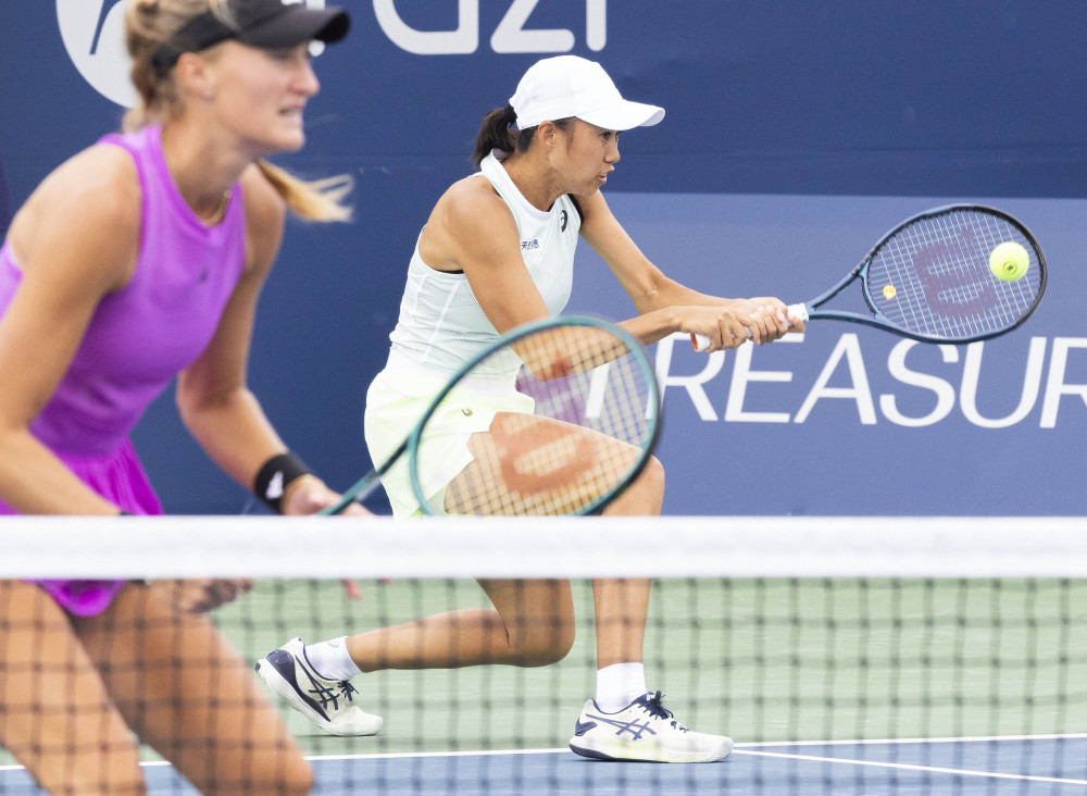 明斯早年在 明斯早年在