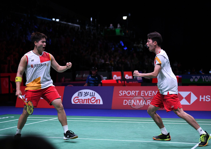 LIV阿德莱德站涅曼逆转夺第三冠 火球队赢团体冠军